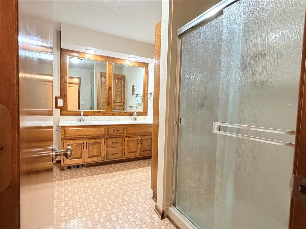 15911 W 150th Street — photo 27