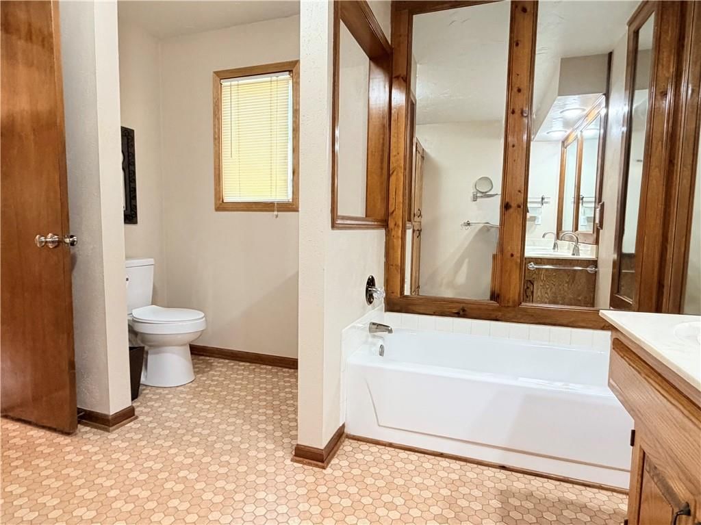 15911 W 150th Street — photo 28
