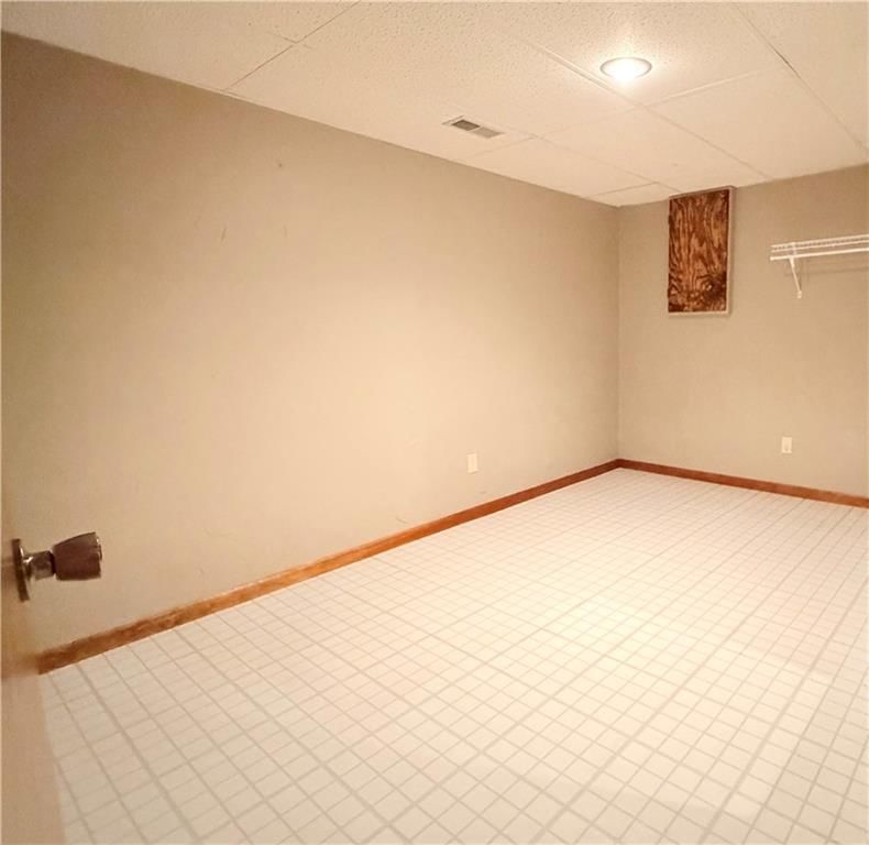 15911 W 150th Street — photo 33