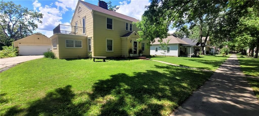 924 S Hickory Street, Ottawa, KS