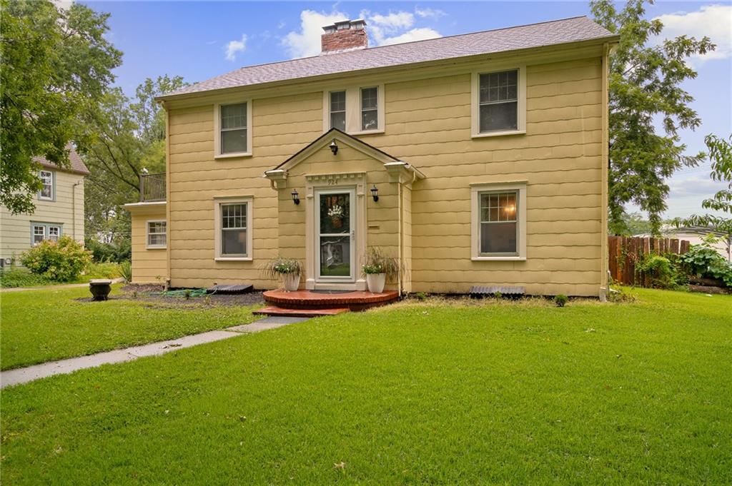 924 S Hickory Street — photo 4