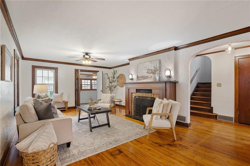 924 S Hickory Street — photo 9