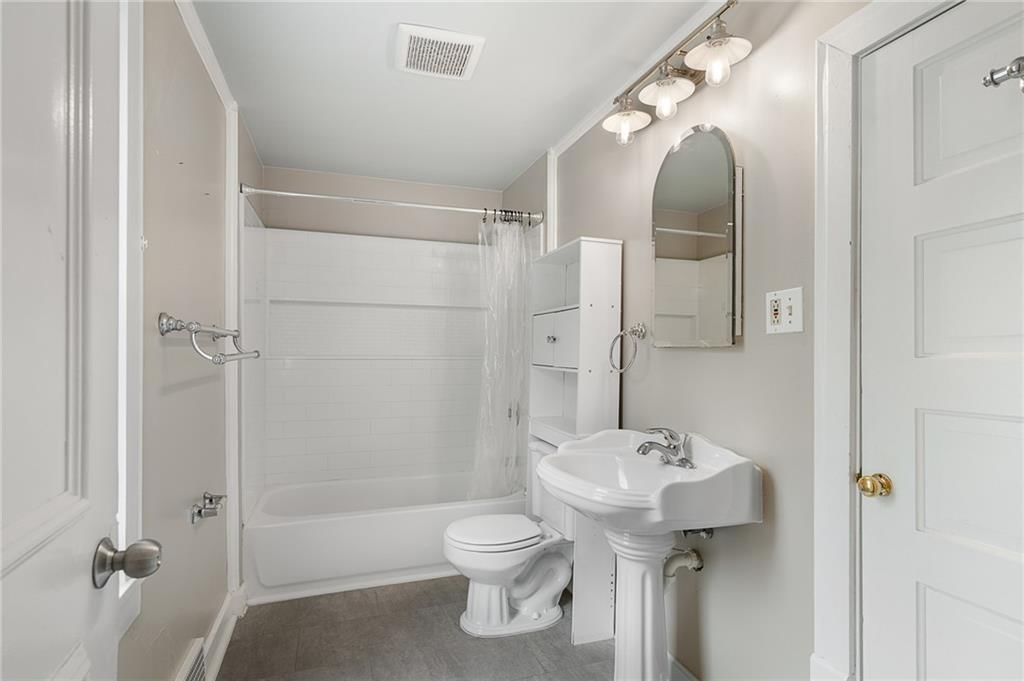 924 S Hickory Street — photo 28