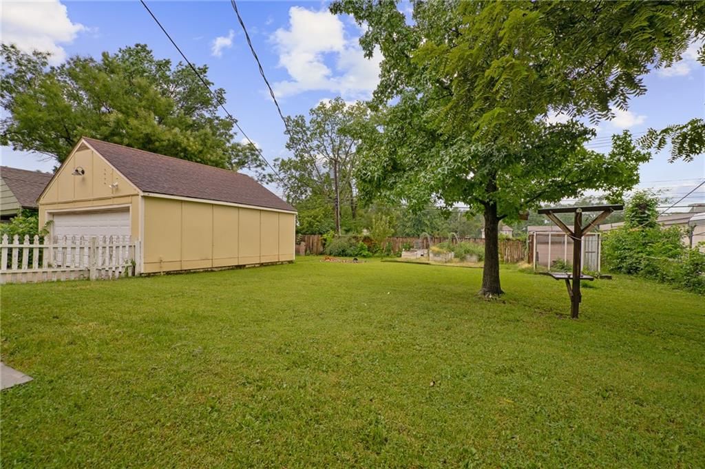 924 S Hickory Street — photo 35