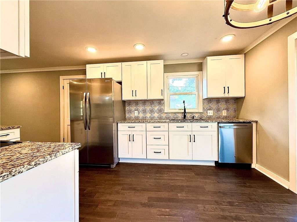 4711 N Kansas Avenue — photo 6