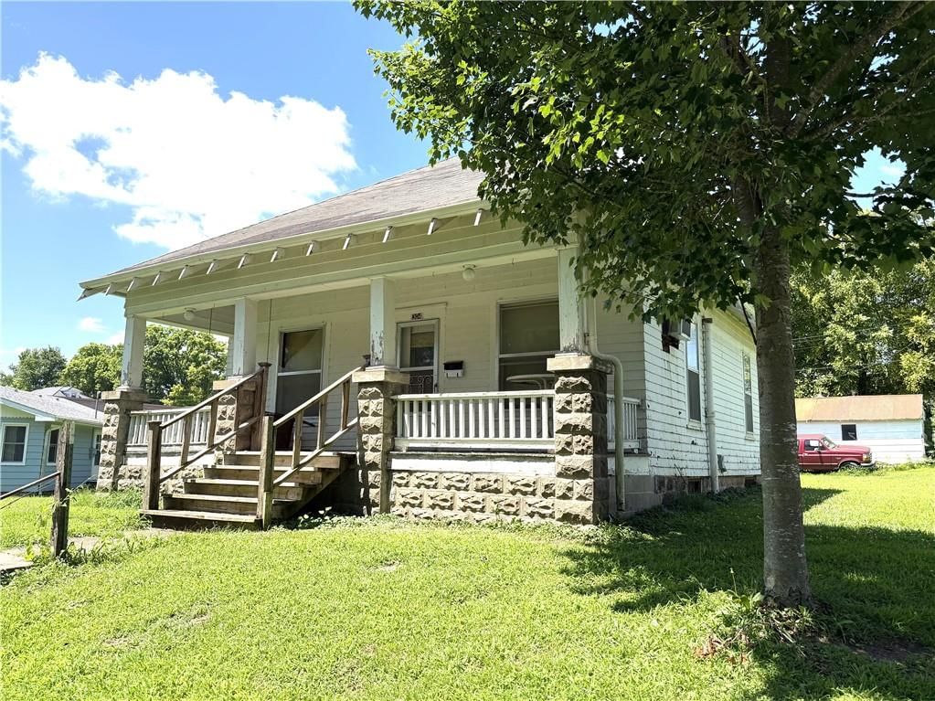 304 S Elm Street, Sweet Springs, MO