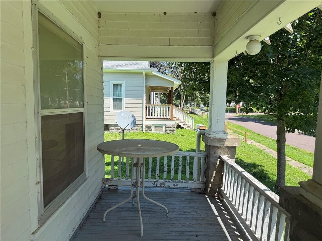 304 S Elm Street — photo 5