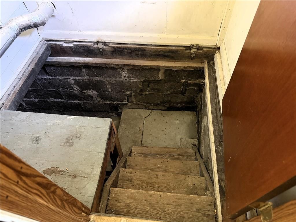 304 S Elm Street — photo 18
