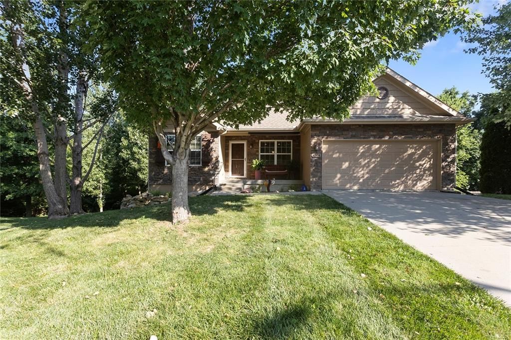 4304 NE 85th Street, Kansas City, MO