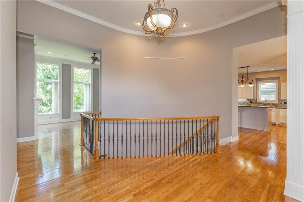 5313 W 124th Terrace — photo 8