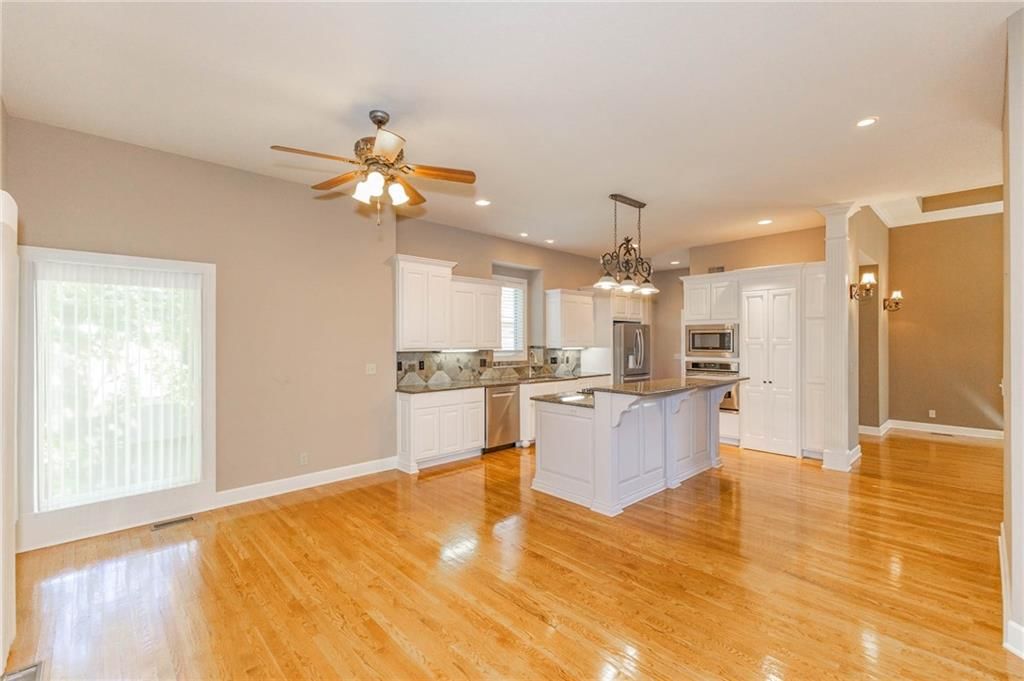 5313 W 124th Terrace — photo 18