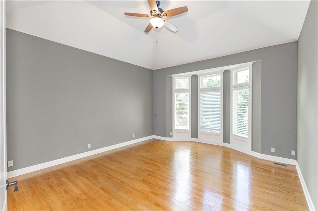5313 W 124th Terrace — photo 29