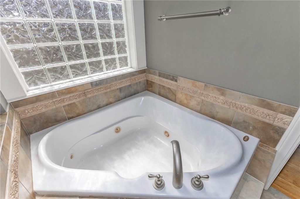 5313 W 124th Terrace — photo 35