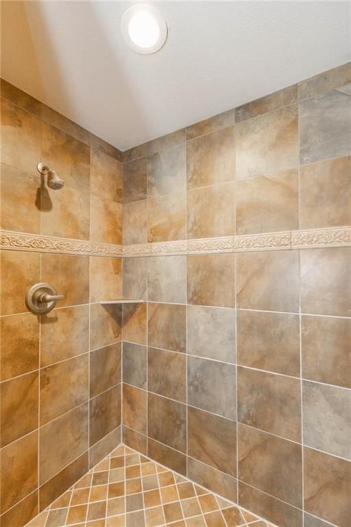 5313 W 124th Terrace — photo 36