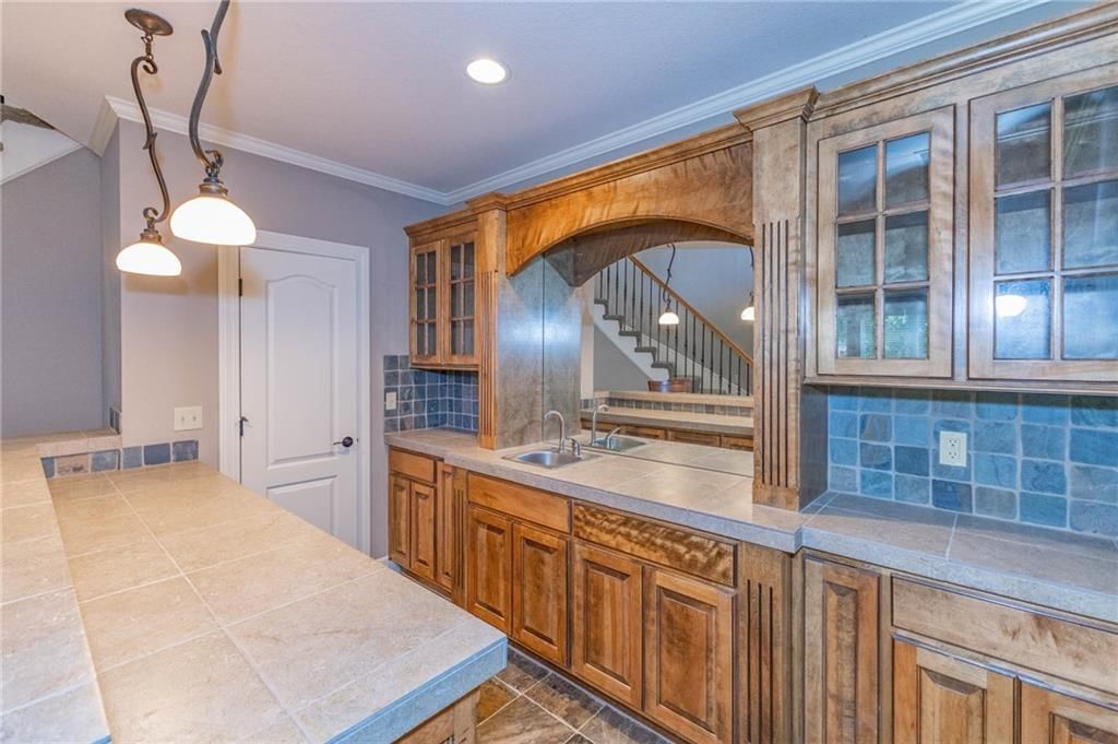 5313 W 124th Terrace — photo 46