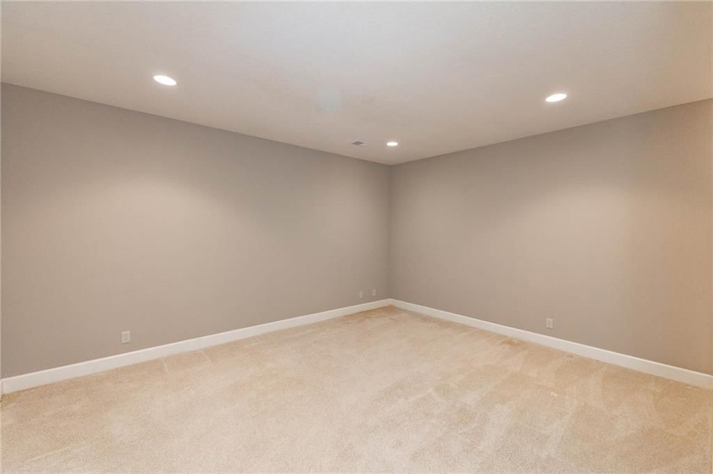 5313 W 124th Terrace — photo 50