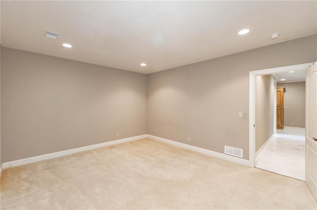 5313 W 124th Terrace — photo 51