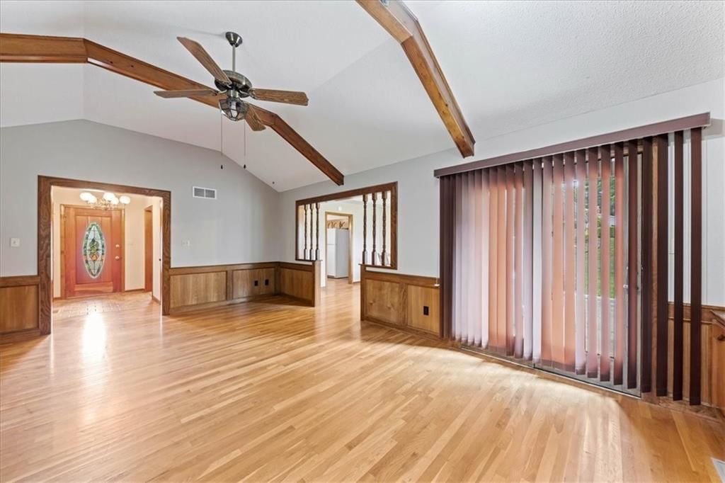 617 W Walnut Street — photo 9