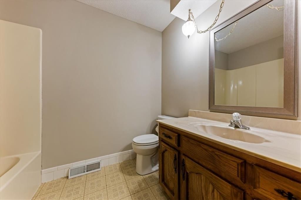 617 W Walnut Street — photo 12