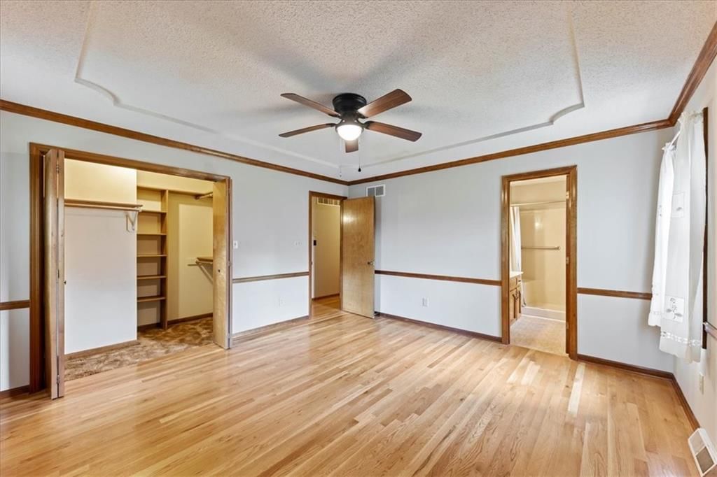 617 W Walnut Street — photo 15