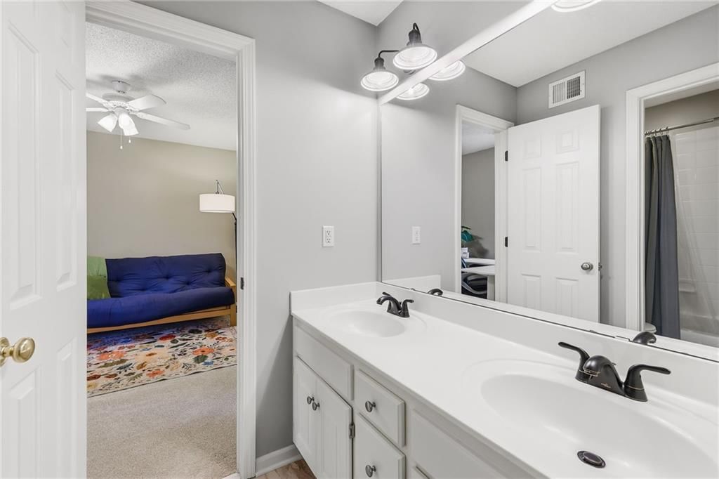 15432 S Alcan Street — photo 40