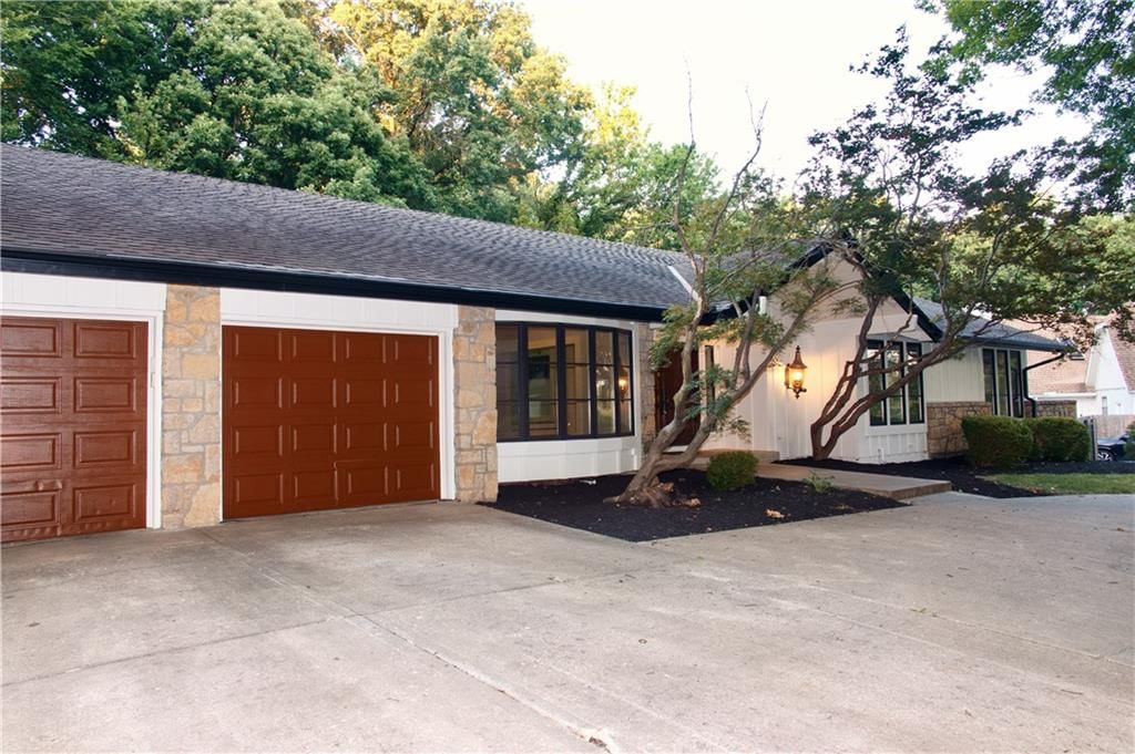 10229 Hemlock Drive — photo 4