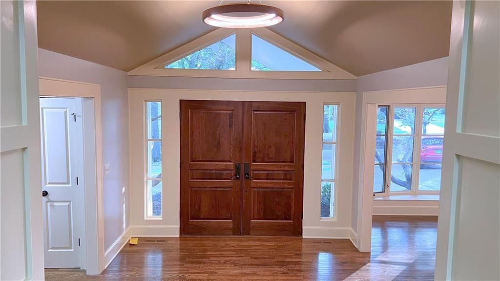 10229 Hemlock Drive — photo 5