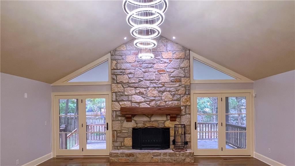 10229 Hemlock Drive — photo 10