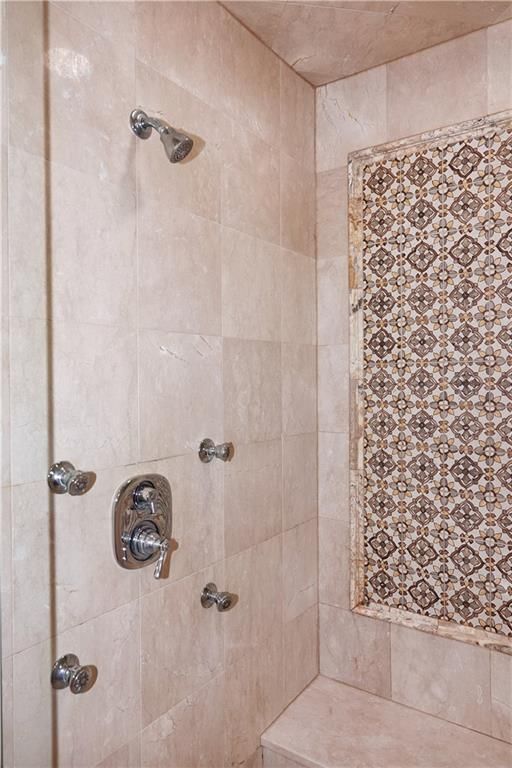 10229 Hemlock Drive — photo 22