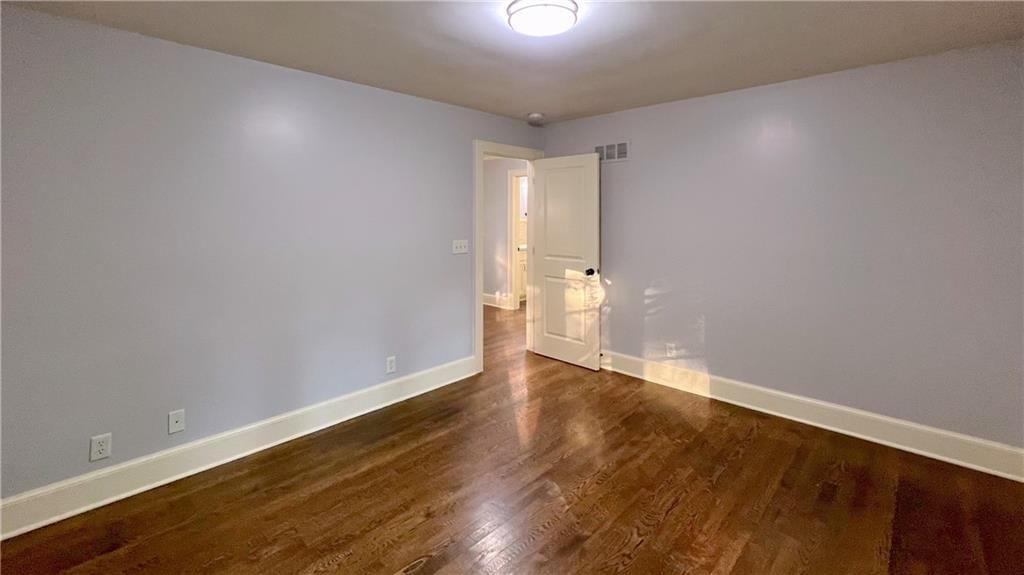 10229 Hemlock Drive — photo 30