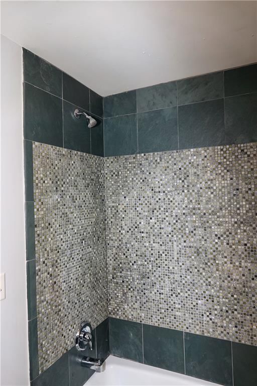 10229 Hemlock Drive — photo 44