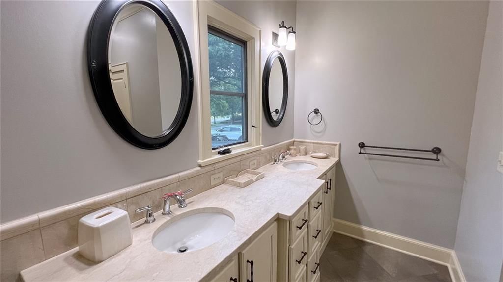 10229 Hemlock Drive — photo 66