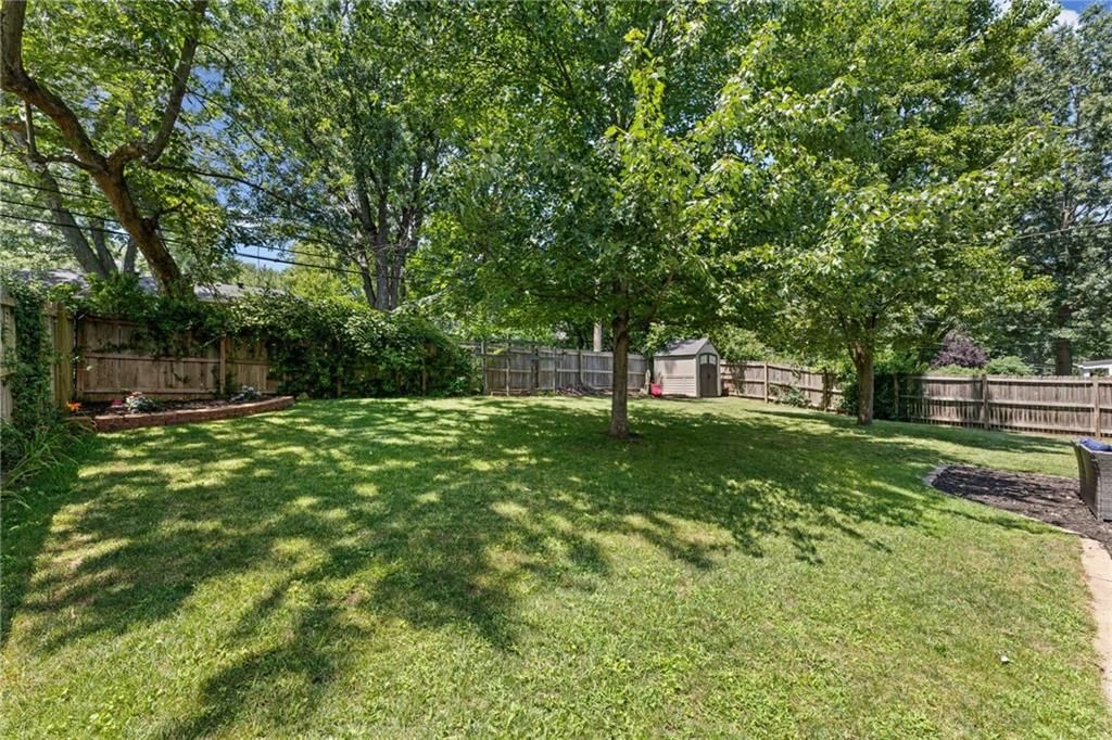 9602 Eby Street — photo 32