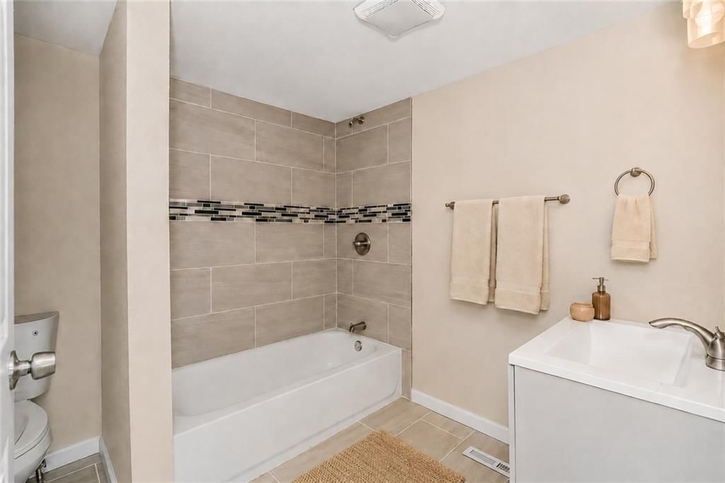 1613 Poplar Avenue — photo 5