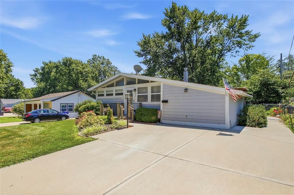813 W Sheridan Street — photo 4