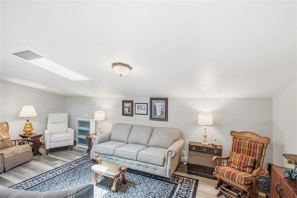 813 W Sheridan Street — photo 16