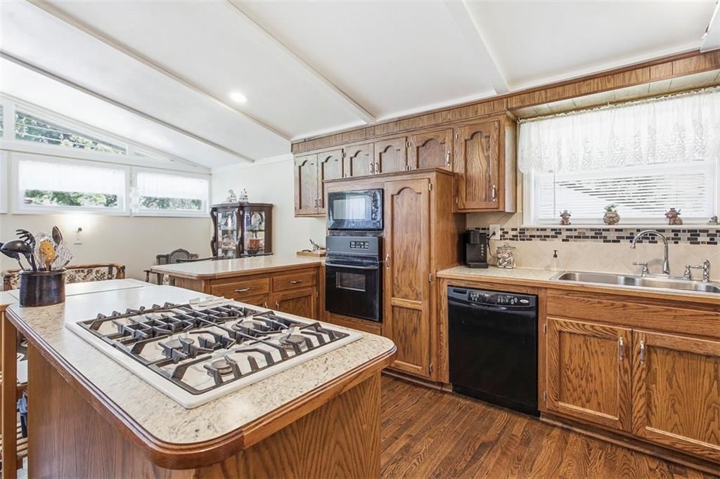 813 W Sheridan Street — photo 24