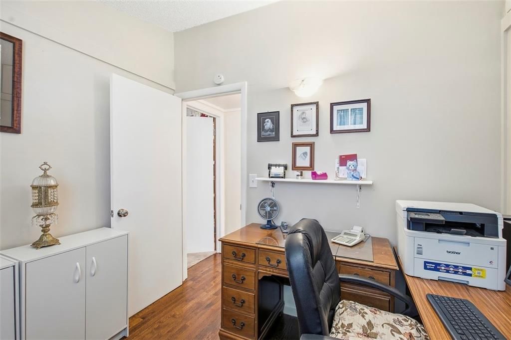 813 W Sheridan Street — photo 28