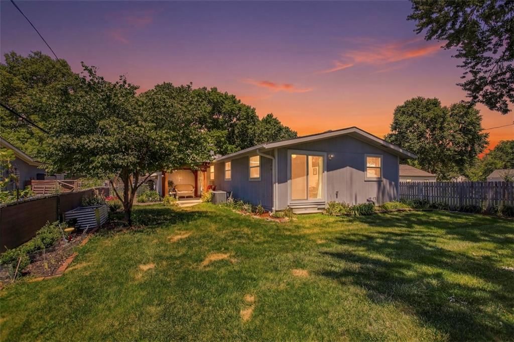 813 W Sheridan Street — photo 32