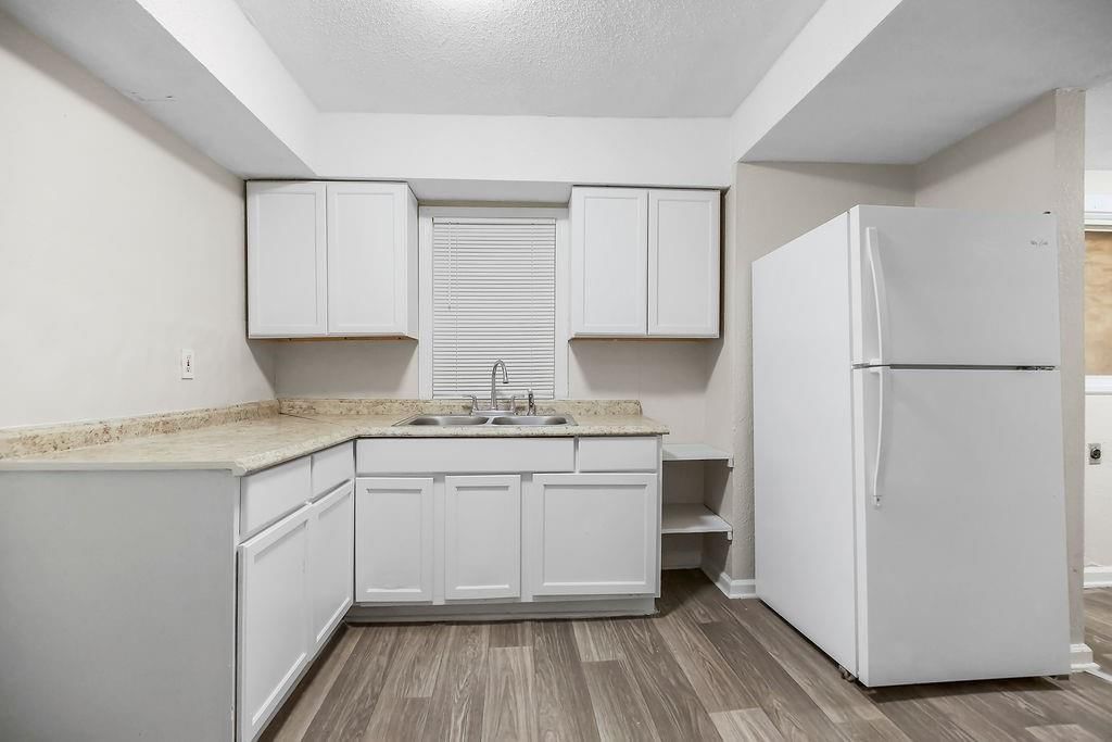 8411 Olive Street — photo 2