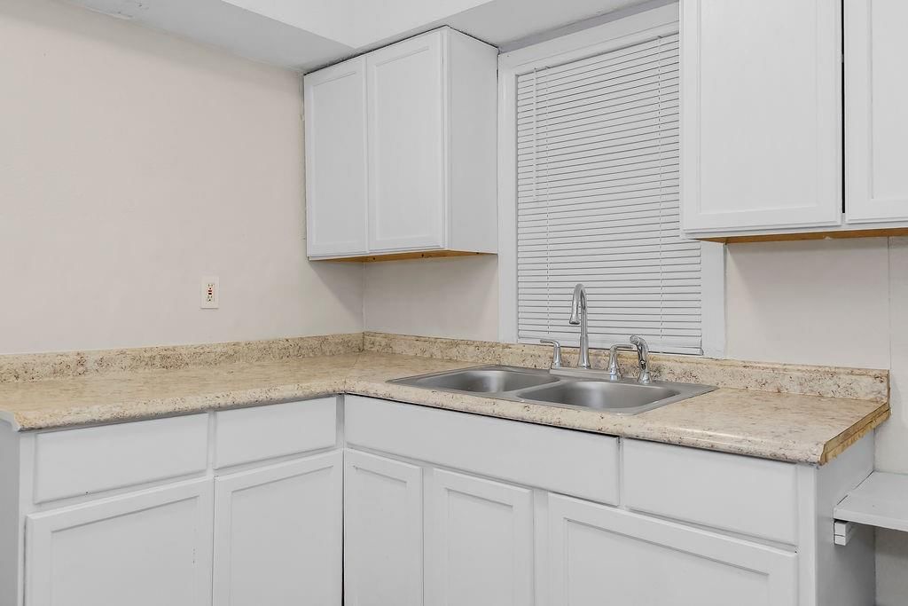 8411 Olive Street — photo 7