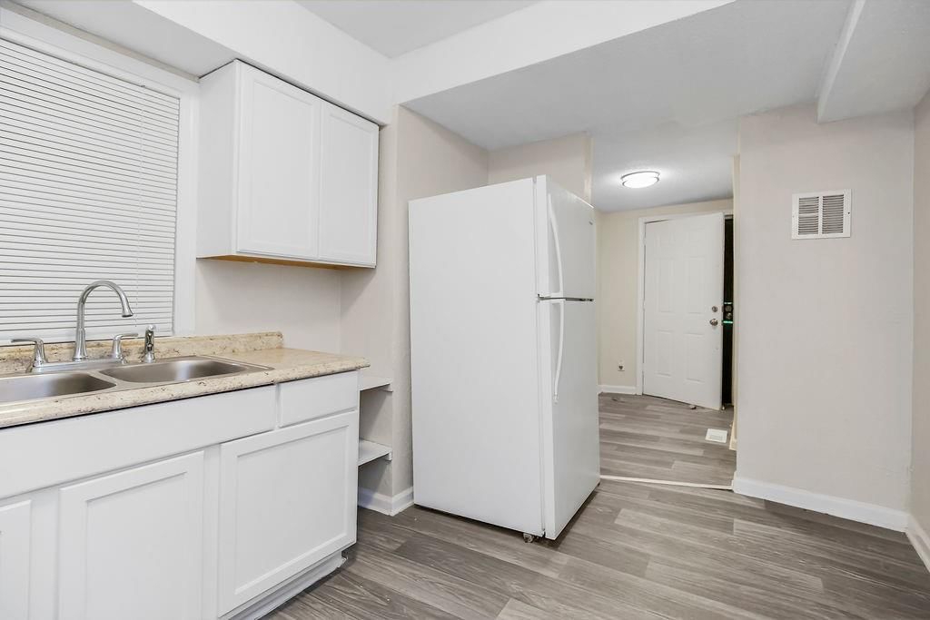 8411 Olive Street — photo 8