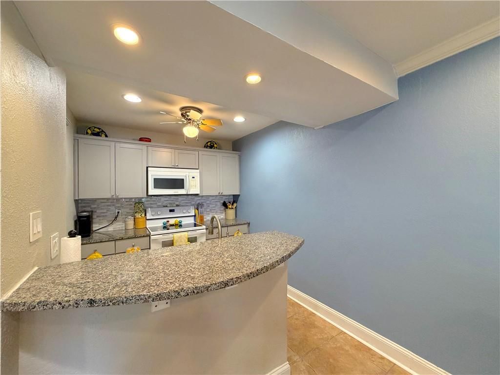 4727 Jarboe Street — photo 9