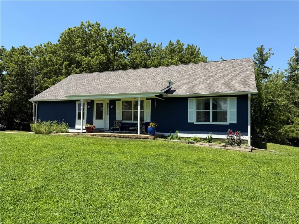 9241 Hamm Drive, Oskaloosa, KS