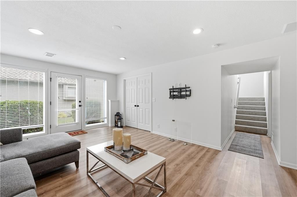 5508 Meadow Lake — photo 45