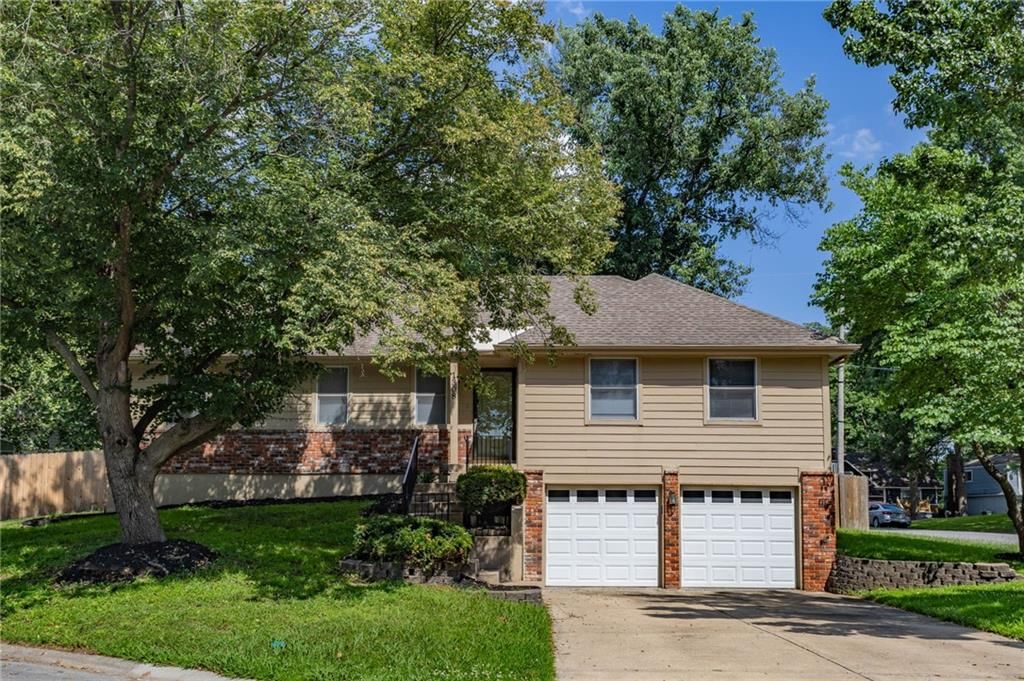 1308 S Apache Court — photo 1