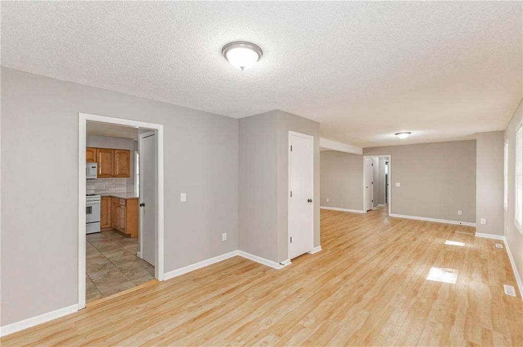 1308 S Apache Court — photo 9