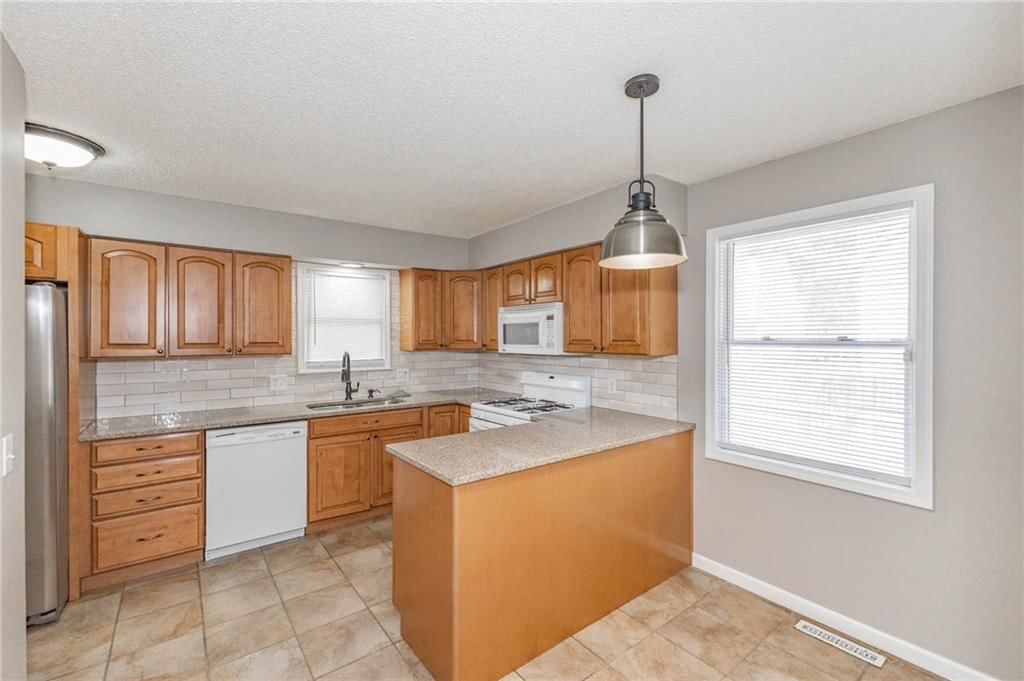 1308 S Apache Court — photo 11