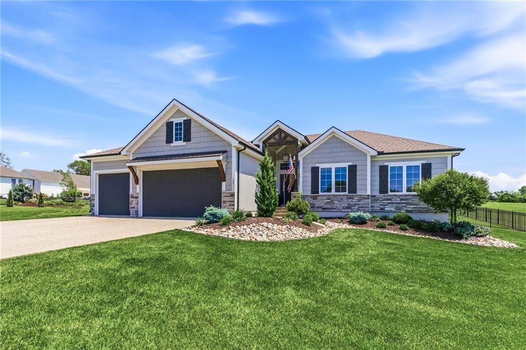 13711 Woodland Ranch Drive — photo 1