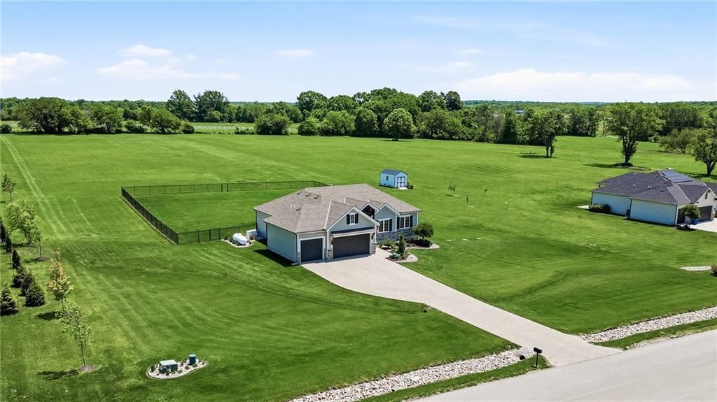 13711 Woodland Ranch Drive — photo 11